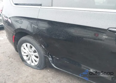 2017 Chrysler Pacifica Touring из США, поврежденный, VIN 2C4RC1DG5HR663903